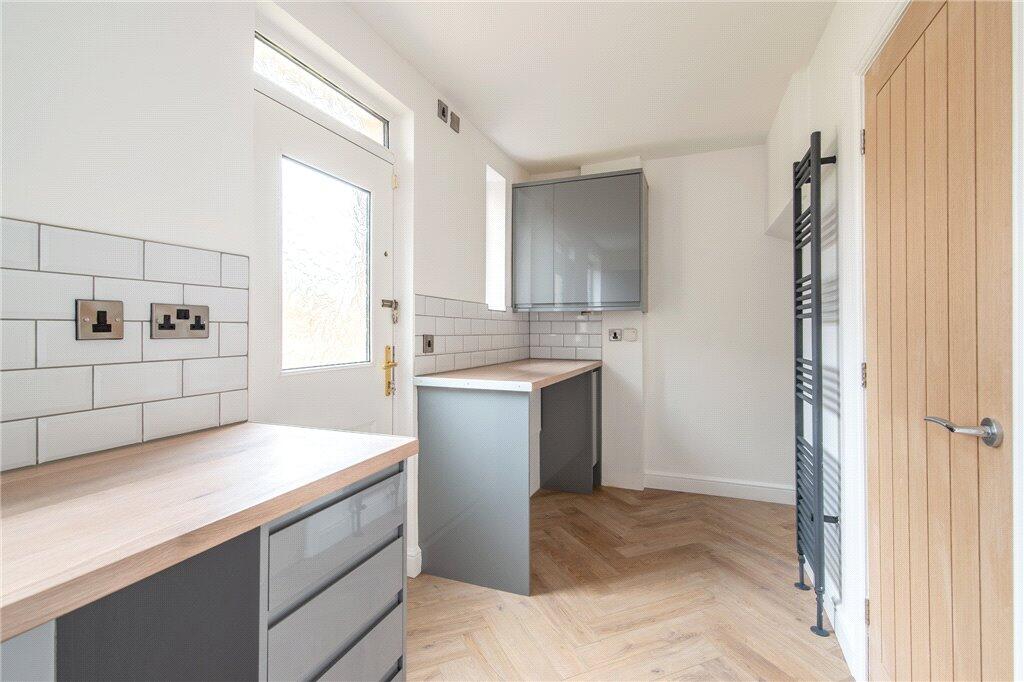 House in Bradford, Ferncliffe, Bingley - More