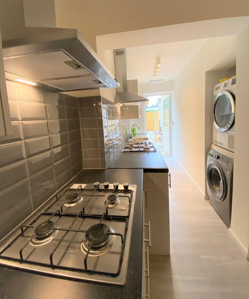 Apartment in Twickenham - View 5