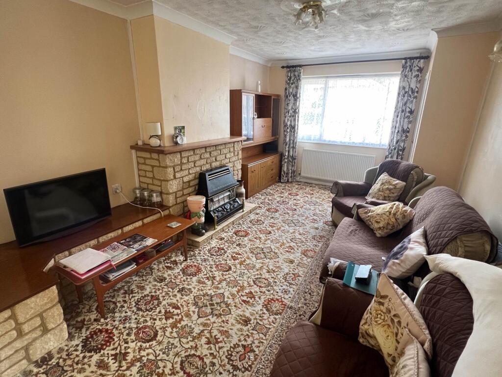 Wavell Avenue, Poole, BH17 photo 5