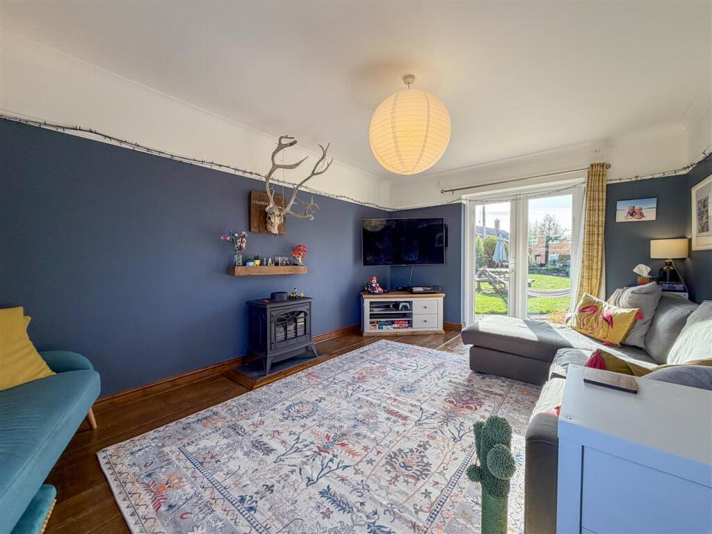 Briar Road, Harleston IP20 9DU photo 2