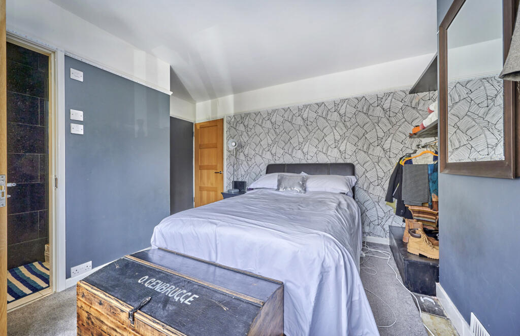 Additional image 17 of Bloomfield Road, Harpenden, Hertfordshire, AL5