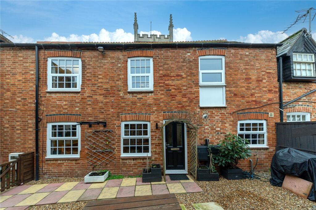 Main image of property: High Street, Newport Pagnell, Buckinghamshire, MK16