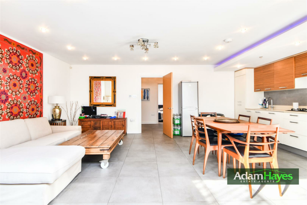 3-bed detached on Brompton Mews, North Finchley N12, £775,000