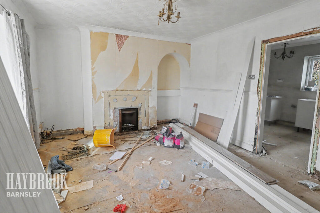 Priory Road, Lundwood photo 2