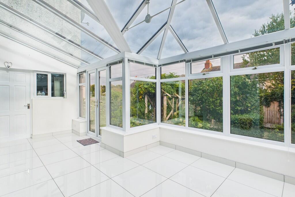 1 High Crag Court, Warton, Carnforth, LA5 9ND photo 3