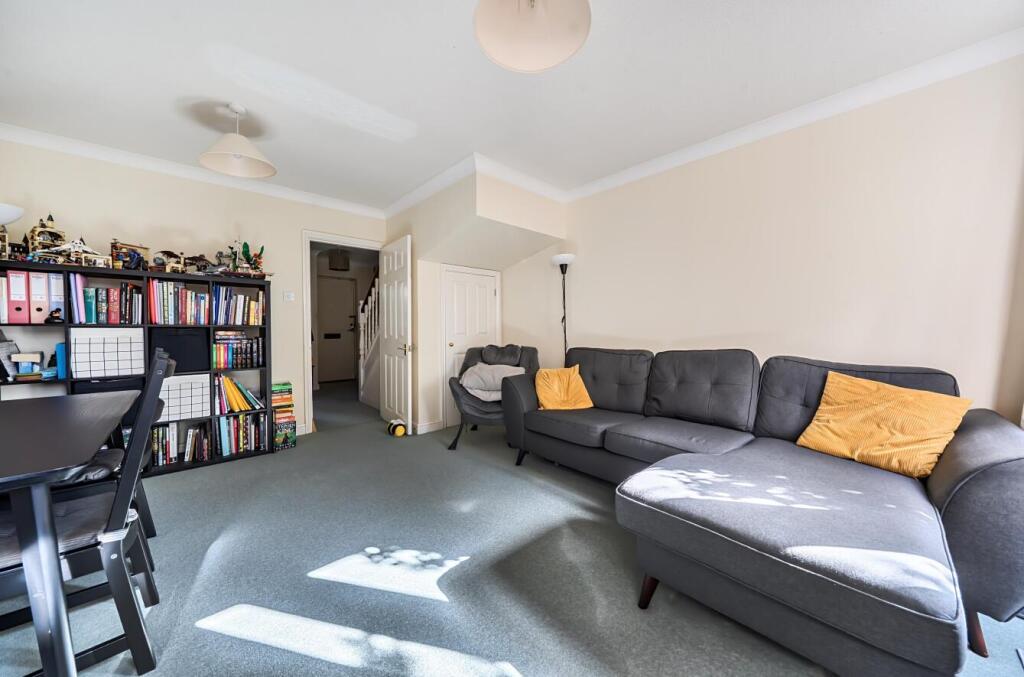House in Guildford, Bellfields - View 4