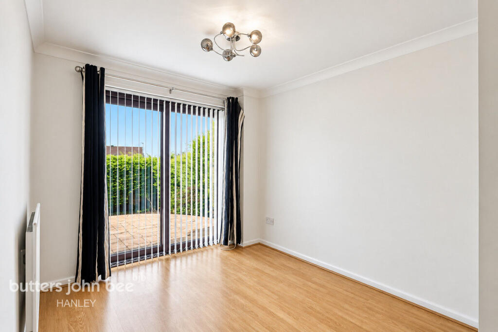 House in Stoke-on-Trent, Bucknall - View 3