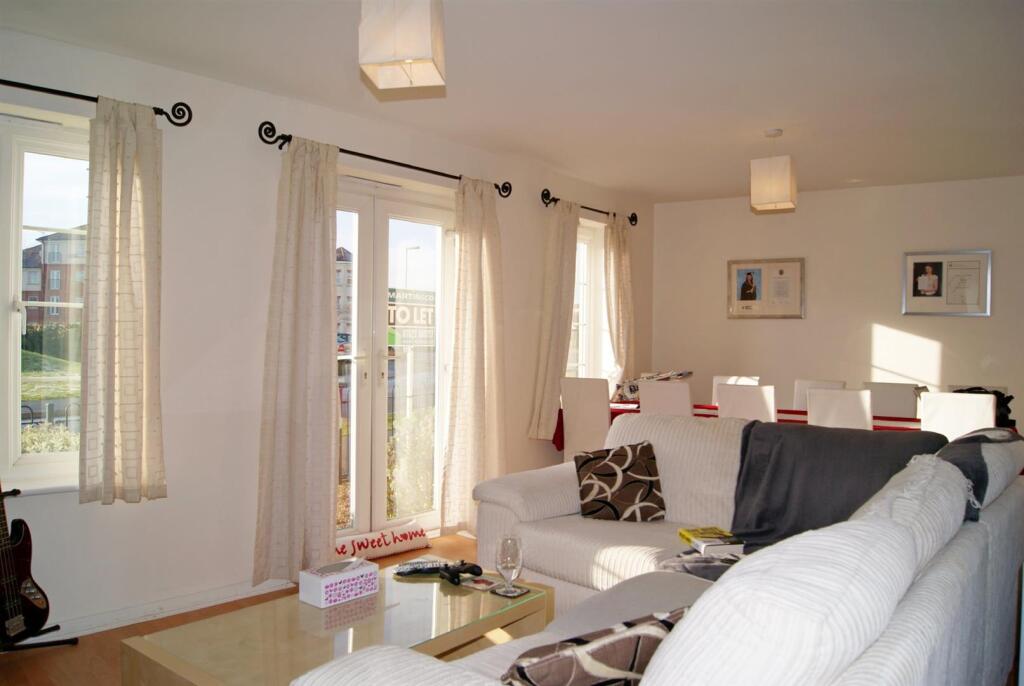 Apartment in Lincoln, Lincolnshire - View 3