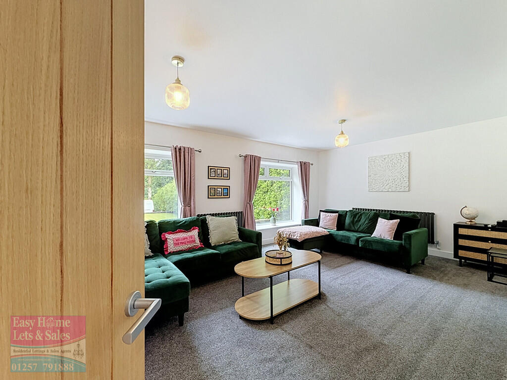House in Chorley, Heath Charnock - View 5