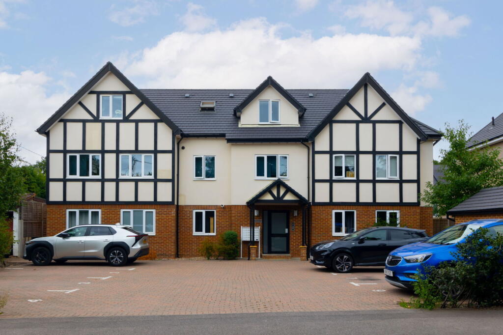 Main image of property: Kingswood Lane , Warlingham , CR6 9FG