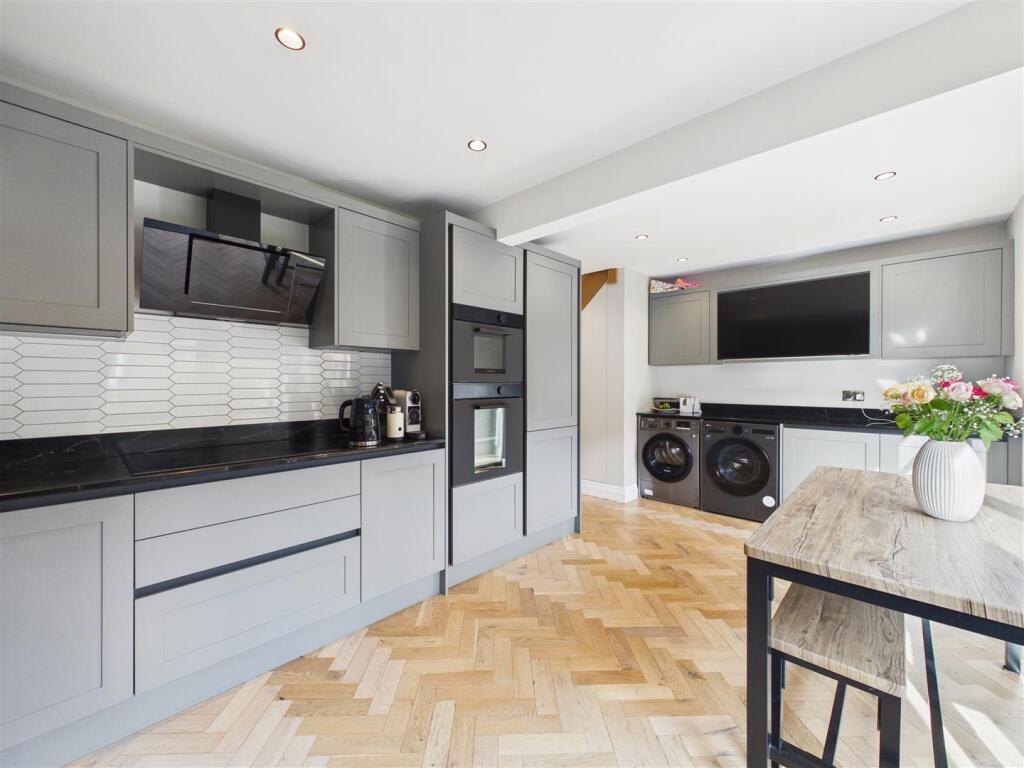 House in Sheffield - View 4