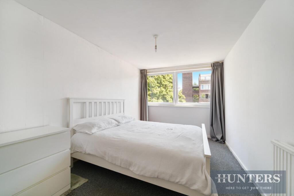 Apartment in Twickenham - View 5