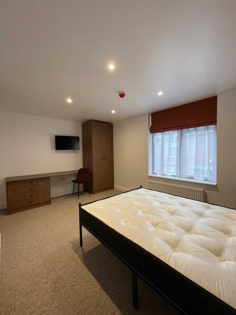 House in Manchester - More