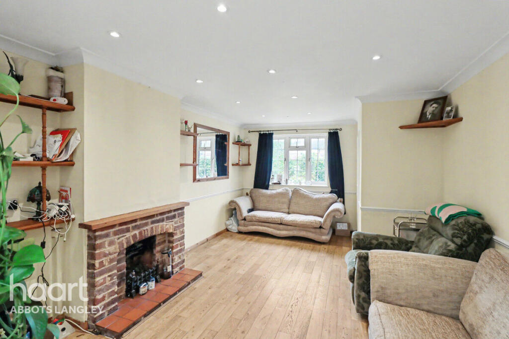 House in Watford - View 3