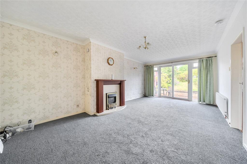 Devon Close, Kidderminster, Worcestershire photo 2