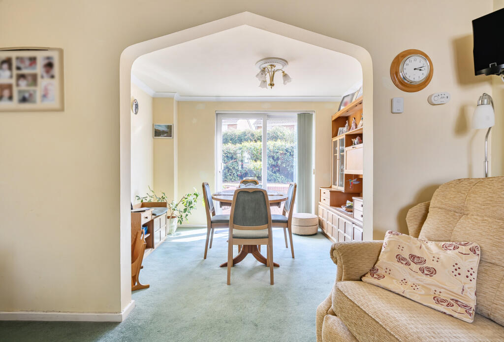 House in Bristol, Bradley Stoke - More