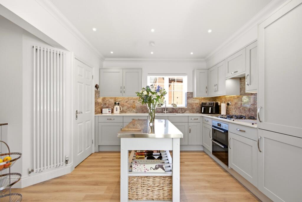 House in St Albans, Sleapshyde, Colney Heath - View 4
