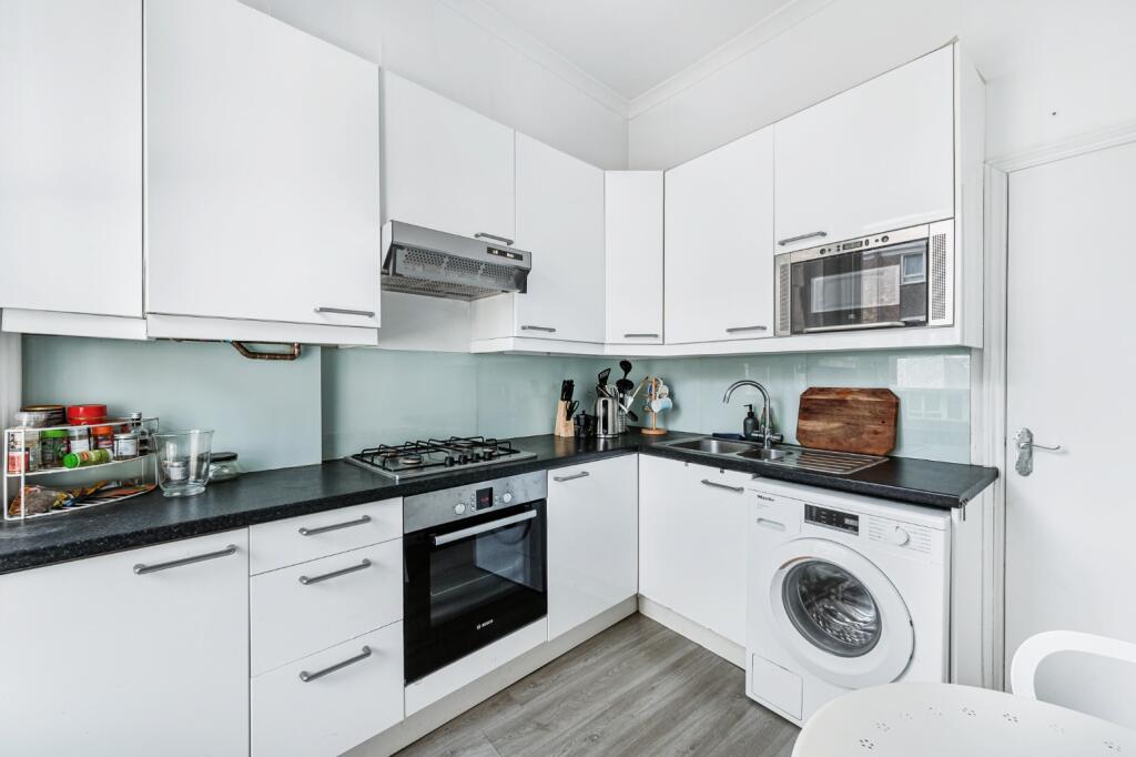 Apartment in London - View 4