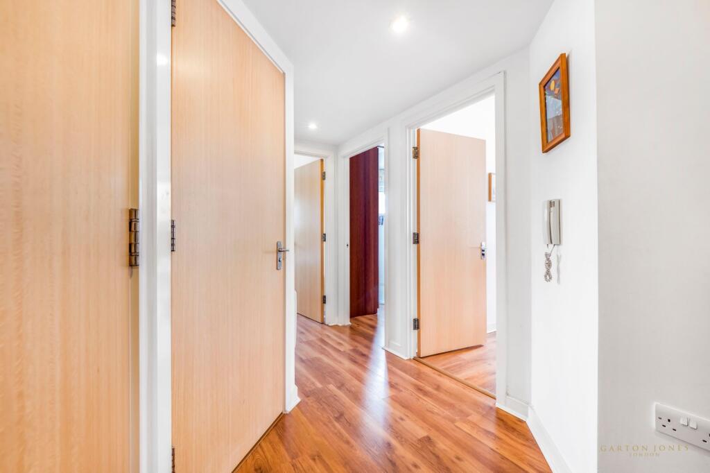 Apartment in London - More