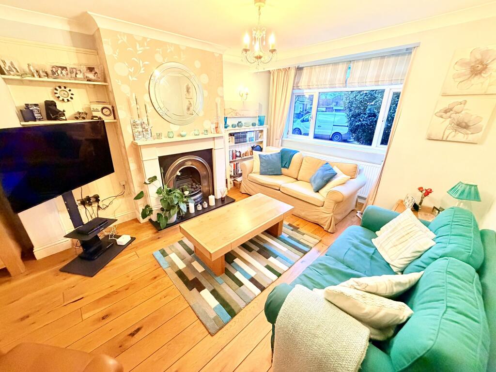 Grays End Close, Grays photo 2