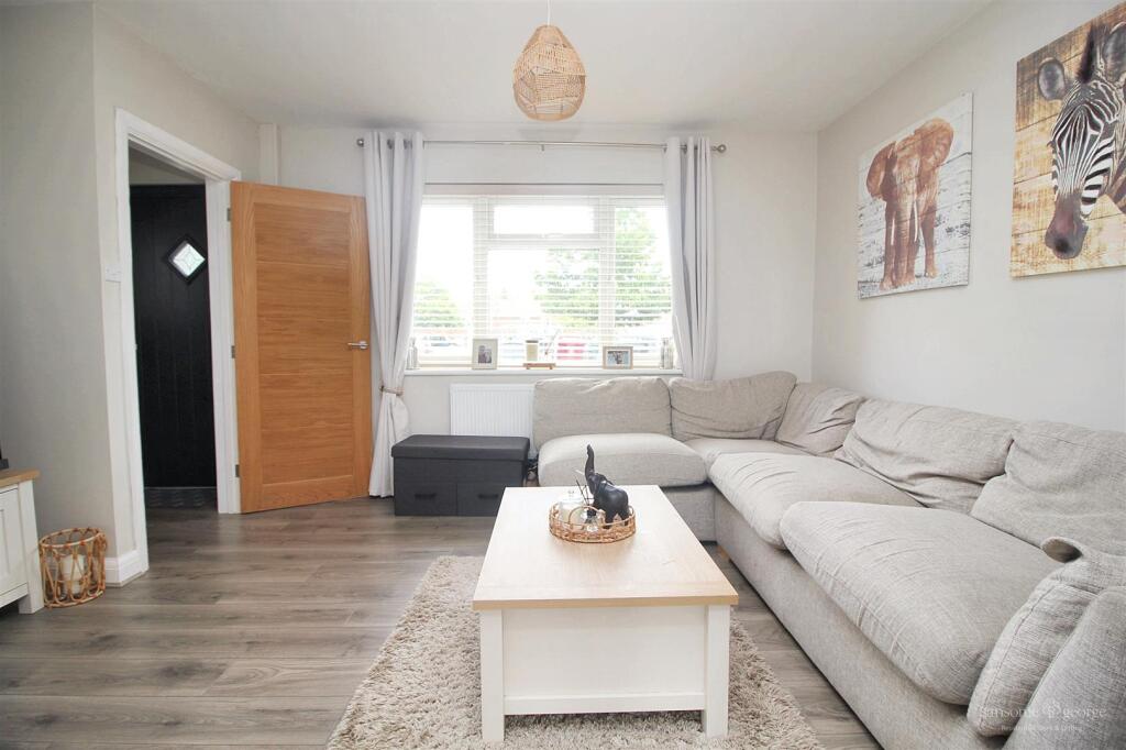Mayfair, Tilehurst, Reading photo 2