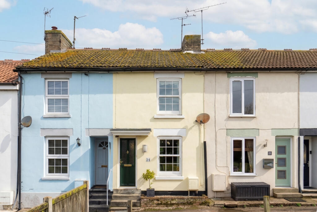 2-bed terraced on Spencer Square, Braintree, Essex, CM7, £240,000