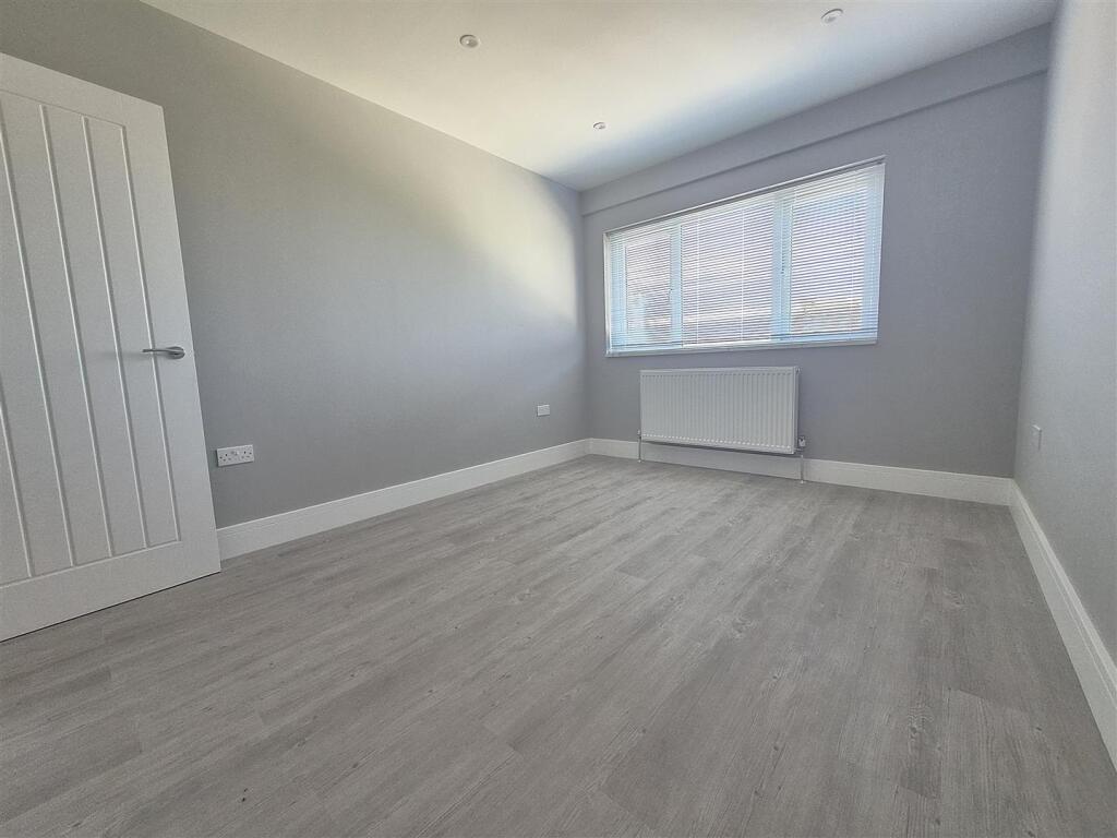 Apartment in Dartford - View 2