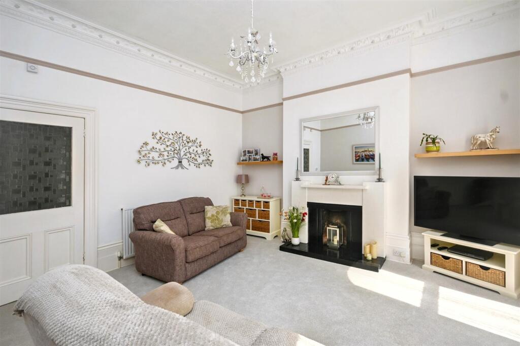 Apartment in Eastbourne, Little Chelsea, Upperton - More