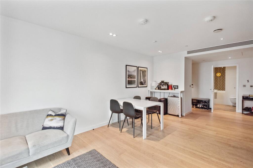 Apartment in London - View 5