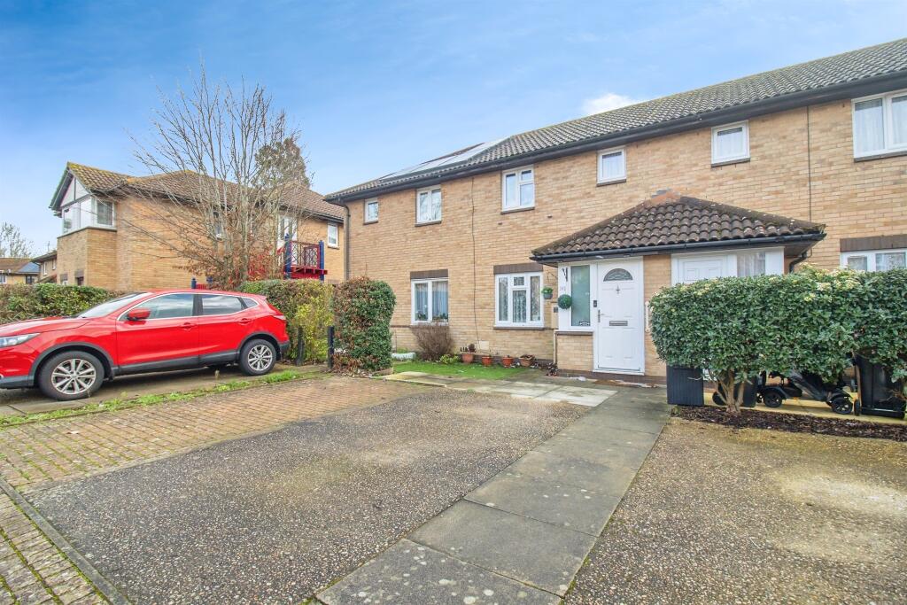 Main image of property: Pomander Crescent, Walnut Tree, Milton Keynes