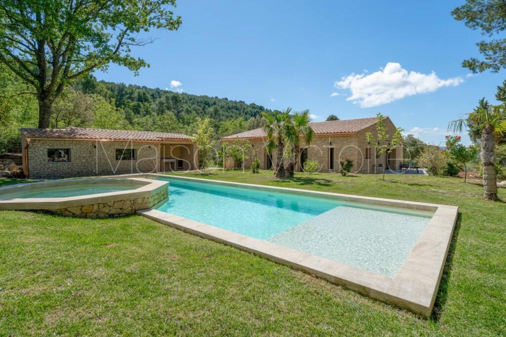 Main image of property: Provence-Alps-Cote d`Azur, Vaucluse, Saumane-de-Vaucluse