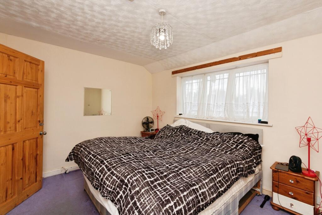 Roman Road, Basingstoke, Hampshire, RG23 - More