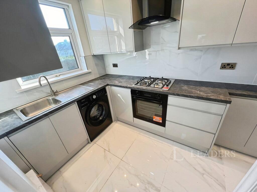 Additional image 4 of Leafield Crescent, Bradford, West Yorkshire, BD2