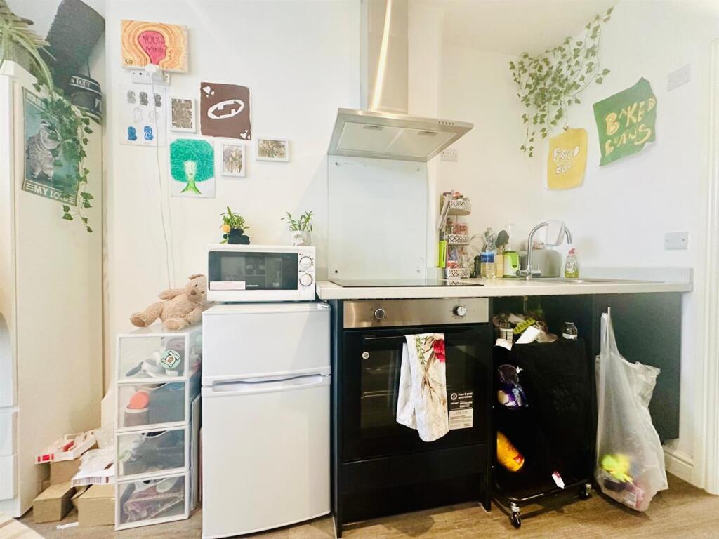 Studio flat for rent