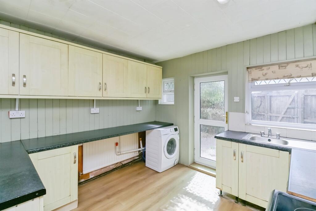 House in Cardiff, Llantwit Major - View 5