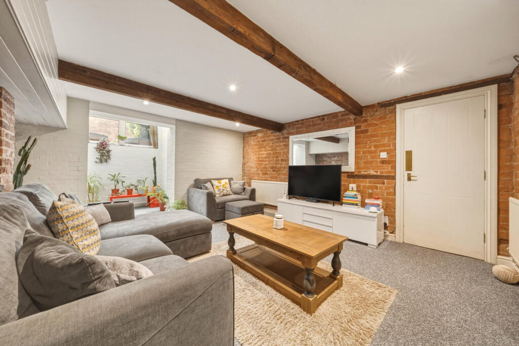 Apartment in Nottingham, The Park - View 3