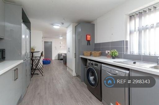 1 bedroom house share for rent