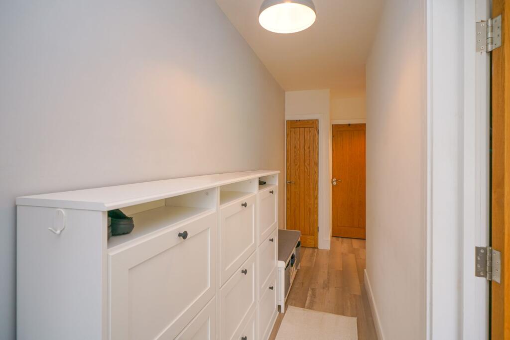 House in Hemel Hempstead - More