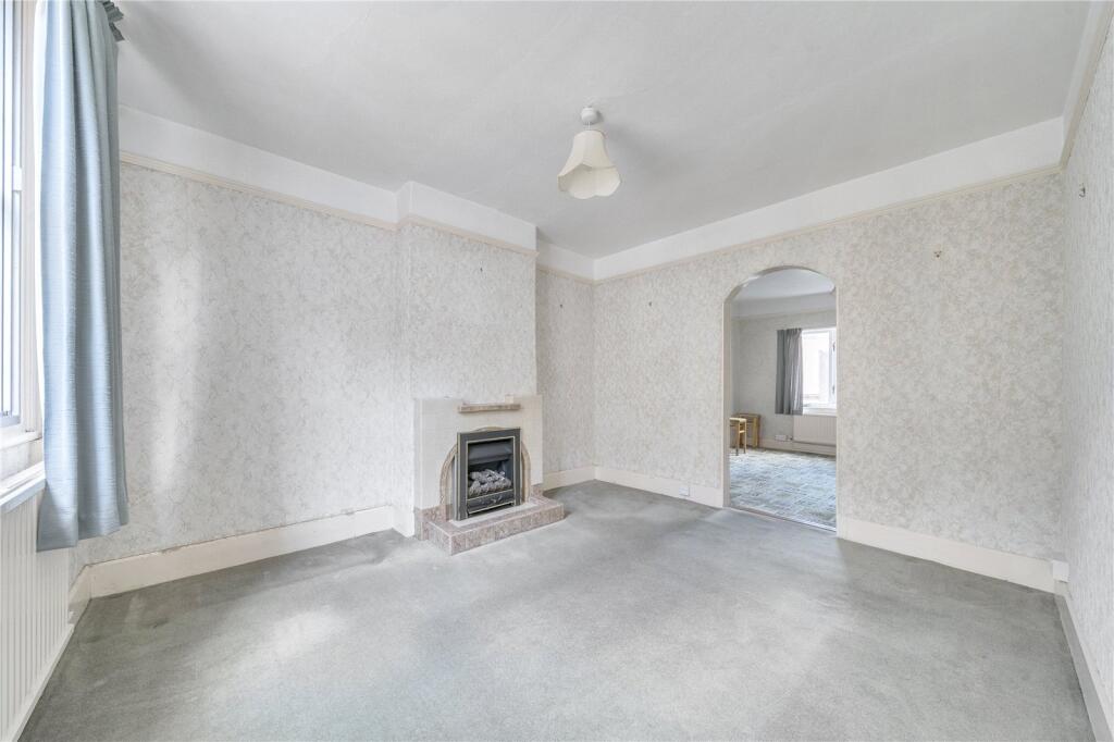 22, Norton Street, Knighton, Powys photo 2