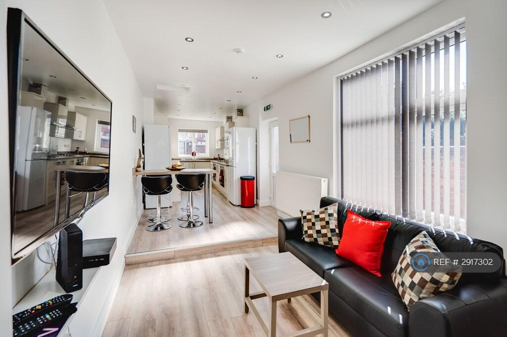 Main image of property: Bearwood Road, Smethwick, B66