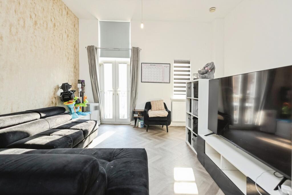Apartment in Birmingham, West Midlands - View 3
