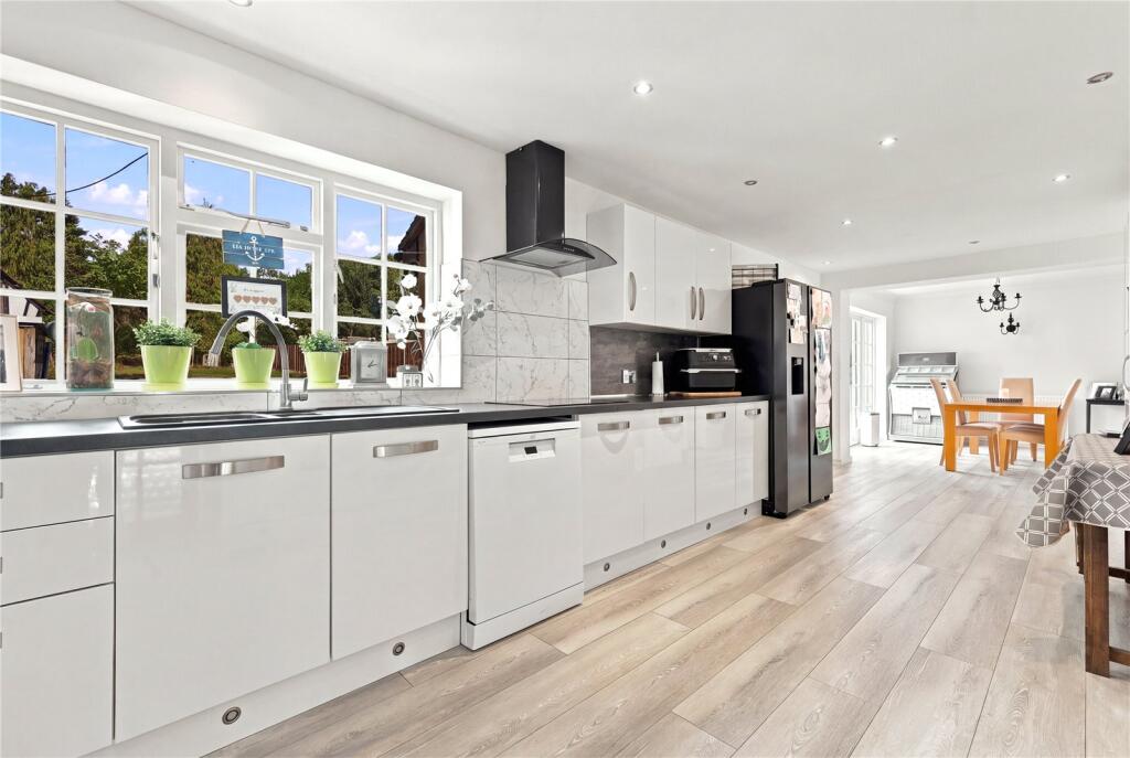 House in Uttlesford, Little Hallingbury - More