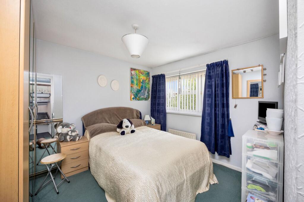 House in Haywards Heath, Fox Hill - More