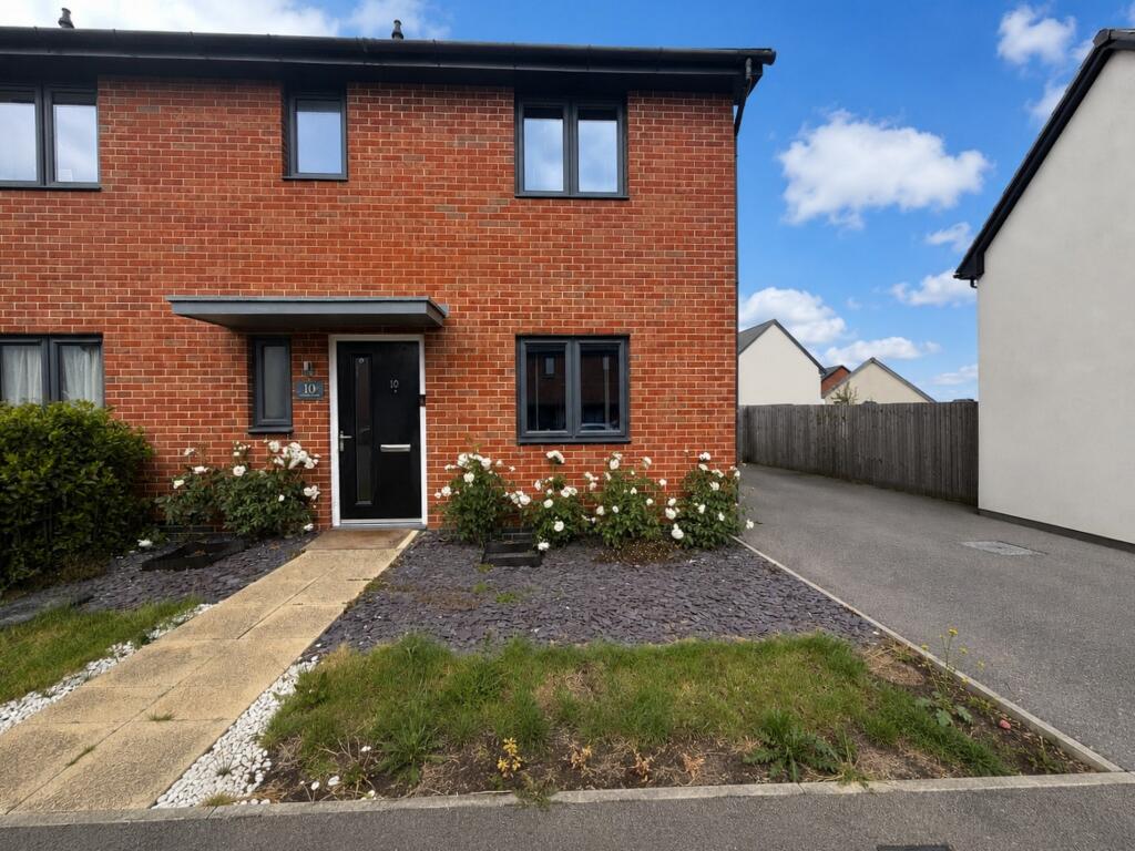 Main image of property: Wheatfield Drive, Witney, Oxfordshire