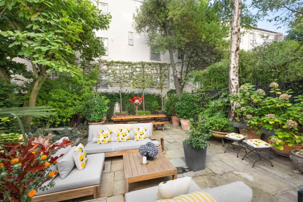 Main image of property: Eaton Square, London, SW1W