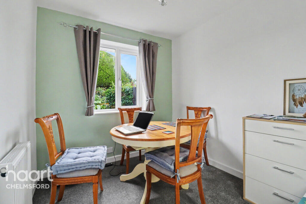 Queenborough Road, Southminster photo 4