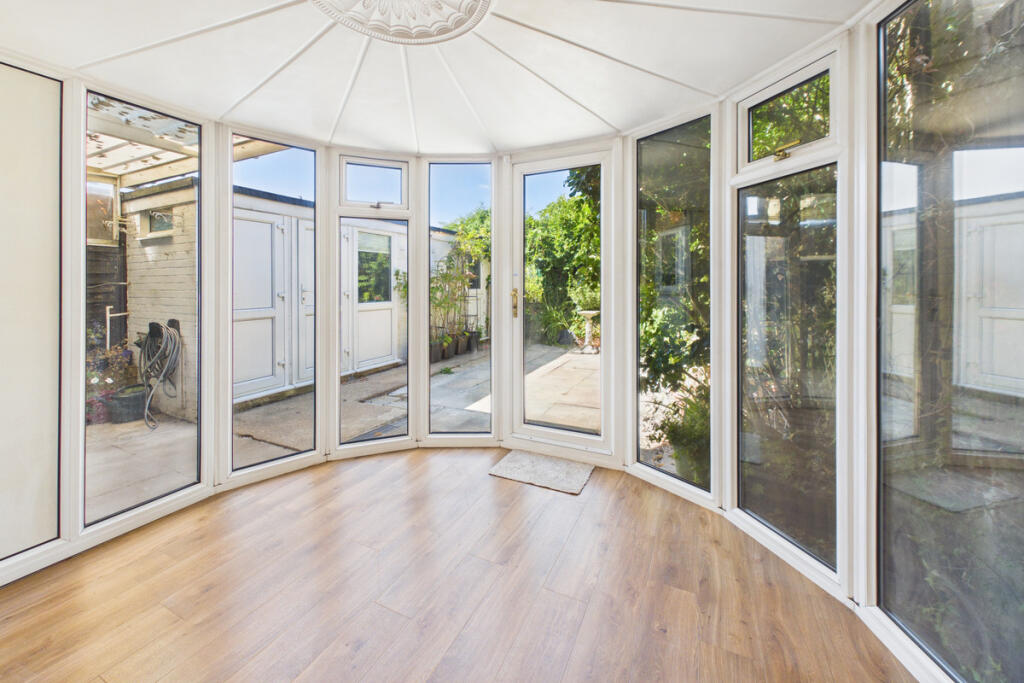 House in Dacorum, Warners End - View 3