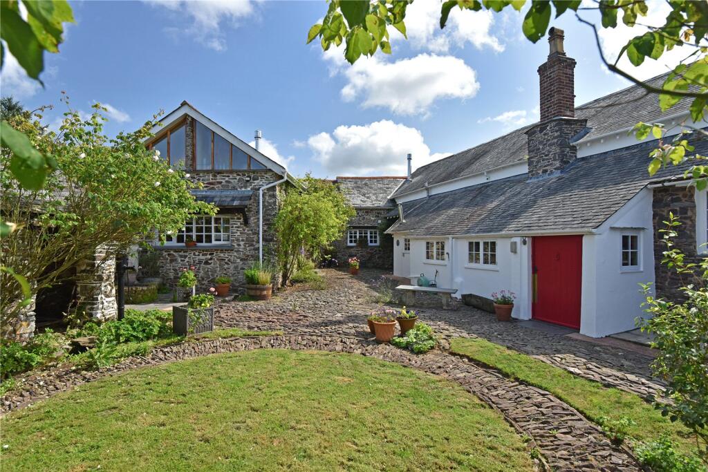 5-bed detached on Bratton Fleming, Barnstaple, Devon, EX31, £699,950
