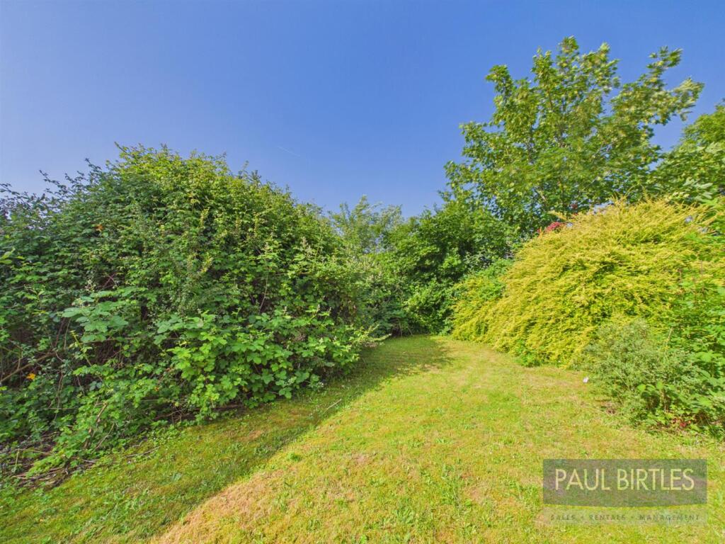 Apartment in Trafford, Greater Manchester - View 2