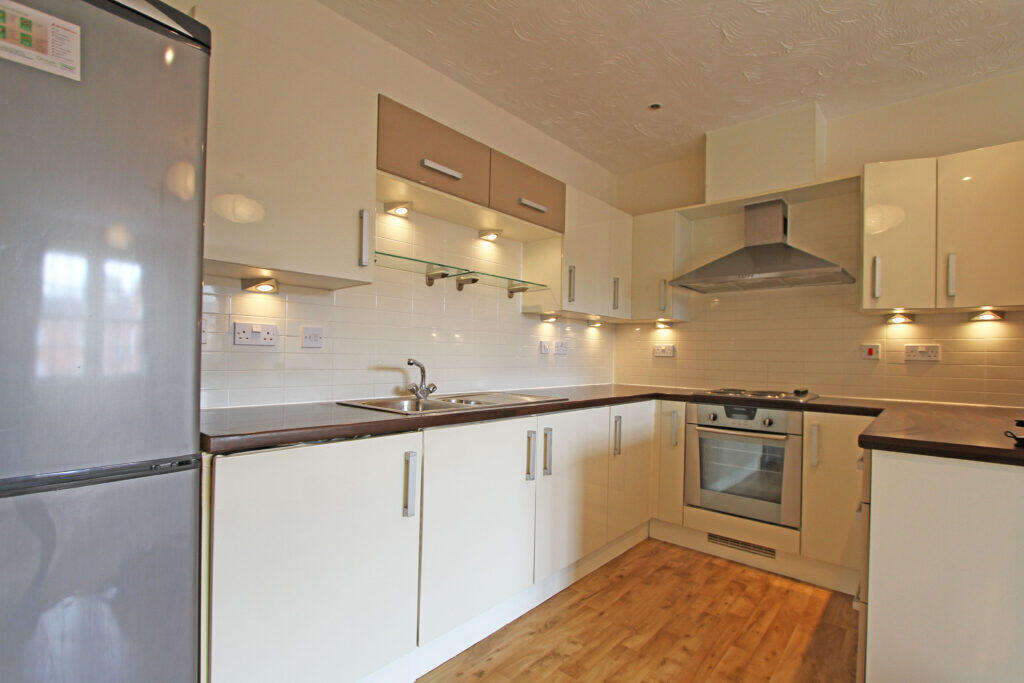 Main image of property: Peoples Place, Warwick Road, Banbury, OXON, OX16